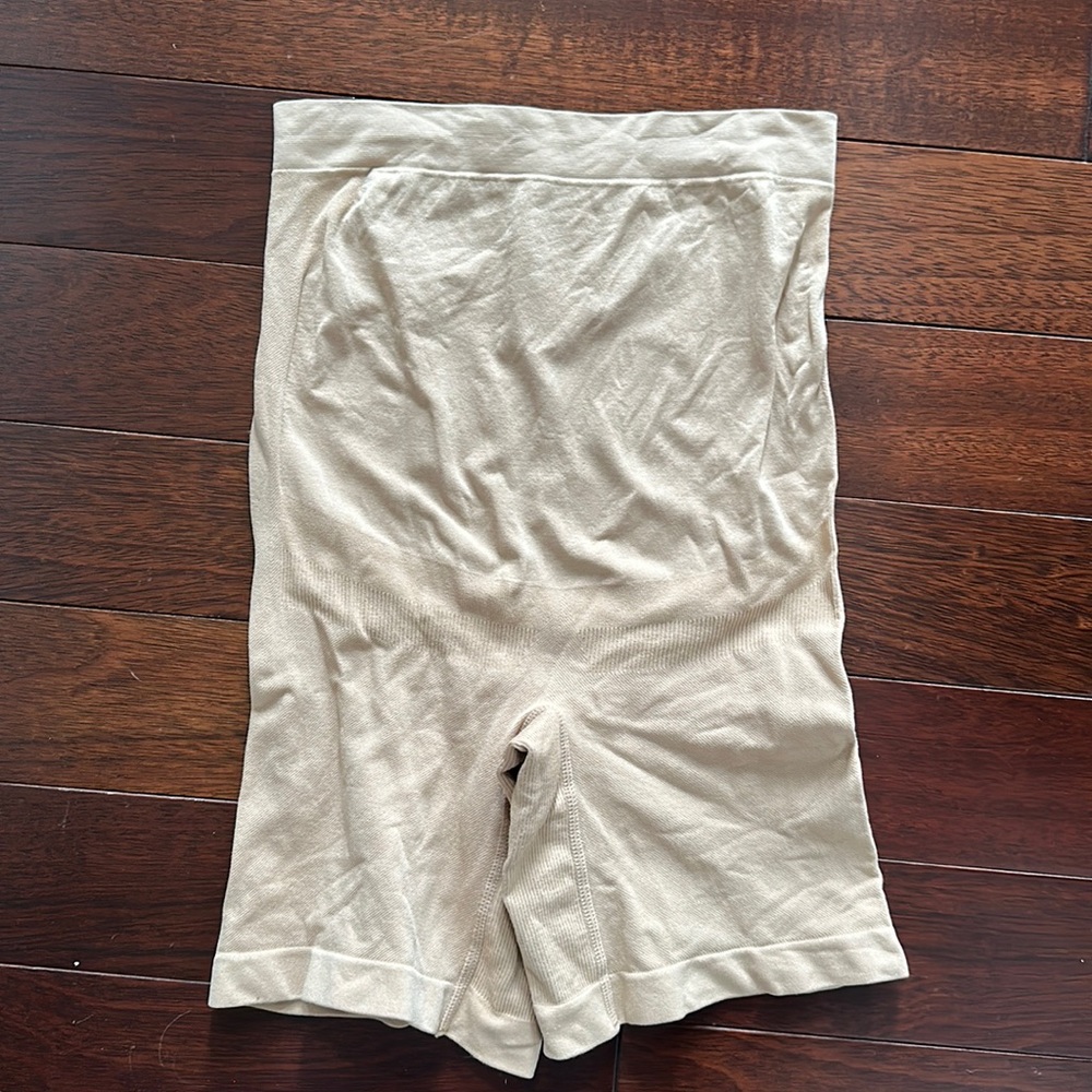 Maternity shapewear